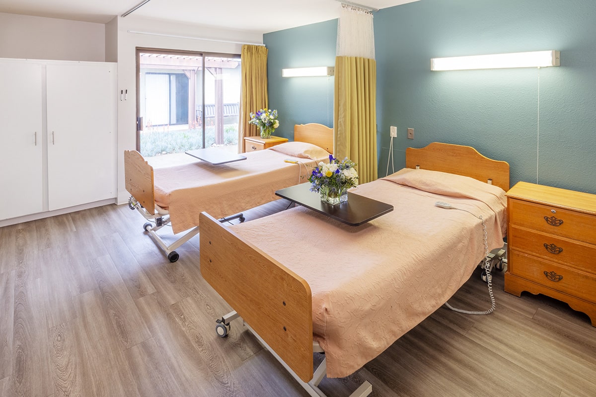 a semi-private room at Aviara Healthcare